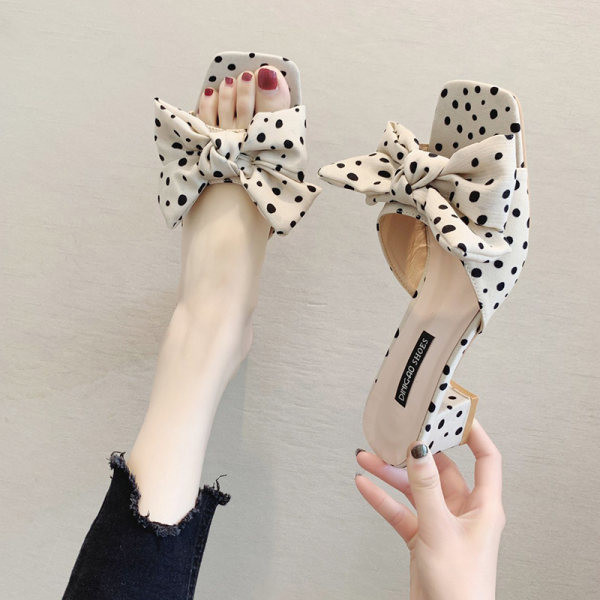 Model nou de papuci de dama cu panglica alb-negru, potriviti pentru vara