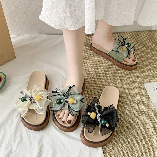 Papuci moderni de dama cu panglica si margele