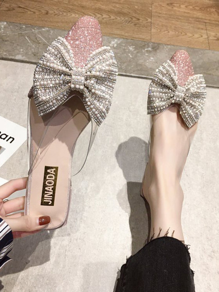 Elegantne papuče s trakom i sjajnim efektom