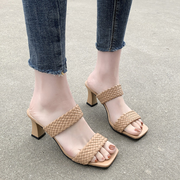 Novi model ženskih papuča sa remenčićima i visokom petom