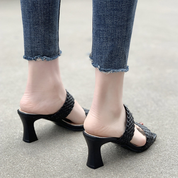 Novi model ženskih papuča sa remenčićima i visokom petom