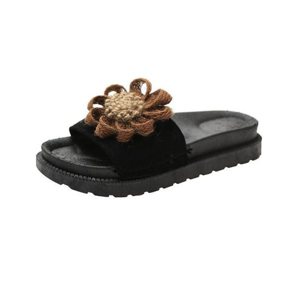 Moderne ženske papuče s ravnim potplatom - primjerene za ljeto