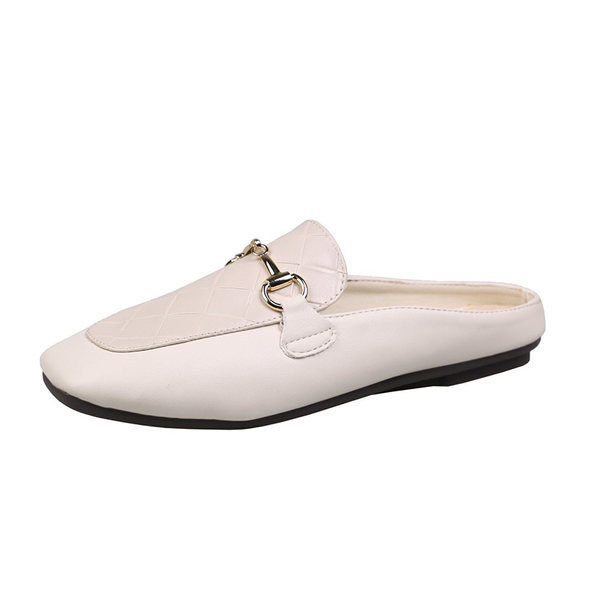 Ženske kožne papuče sa metalnim ukrasima u tri boje