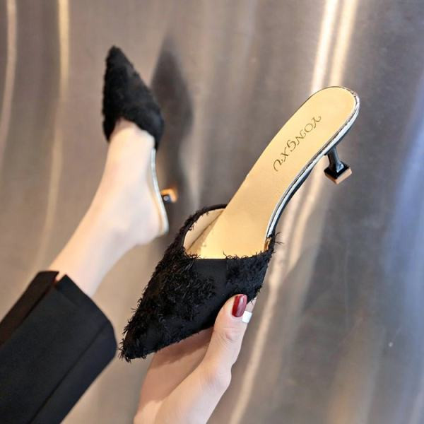 Moderni papuče na špic s niskom petom