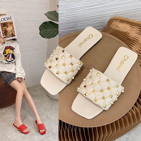 Moderne ženske papuče sa zakovicama