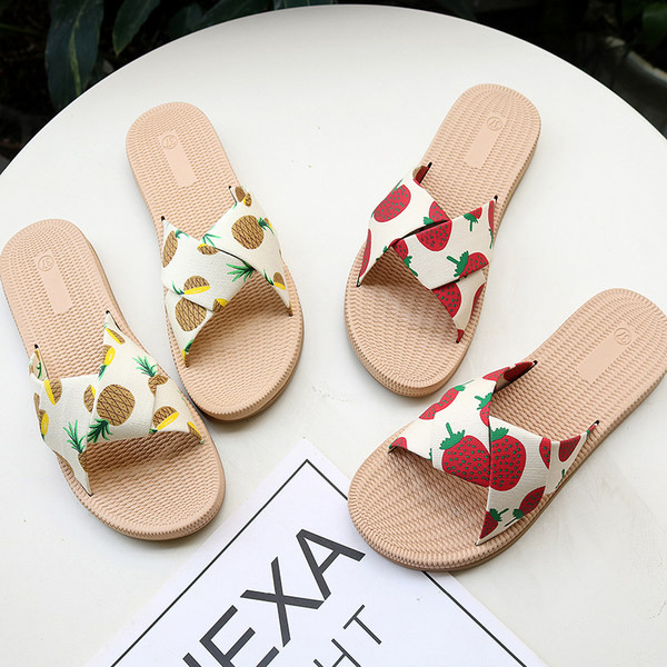 Papuci casual dama cu aplicatie