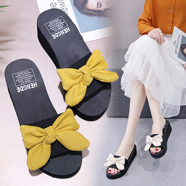 Ženske papuče s platformom i trakom