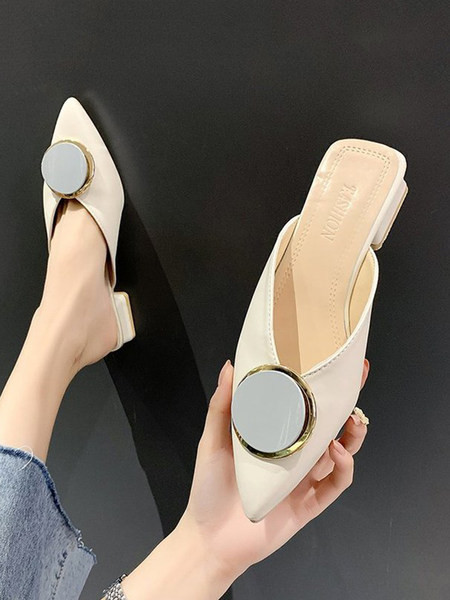 Papuci dama cu decor metalic si top ascutit