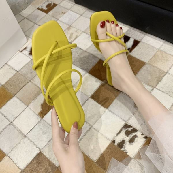 Papuci de dama moderni cu bretele