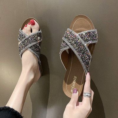Ženske casual papuče sa sjajnim efektom i ravnim potplatom