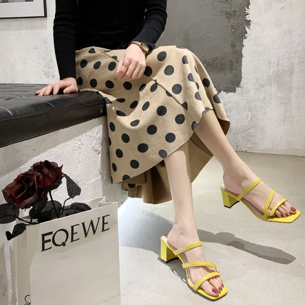 Moderne ženske papuče s remenčićima i petom