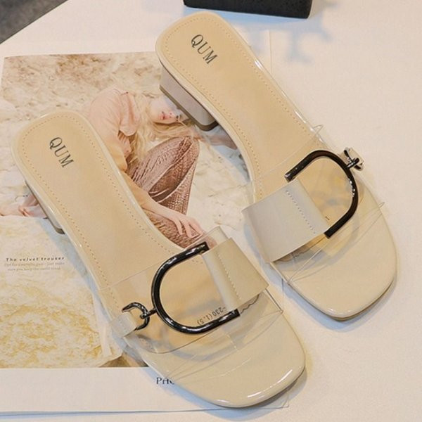 Papuci moderni de dama cu toc de 3 cm grosime si element metalic