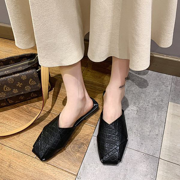 Model nou de papuci de dama din imitatie de piele in mai multe culori