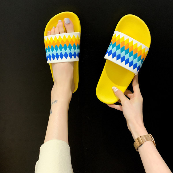 Šarene ženske papuče s ravnim potplatom