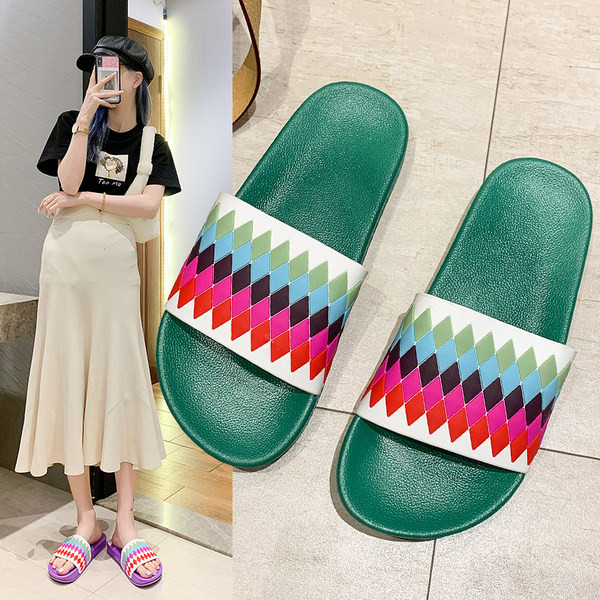 Šarene ženske papuče s ravnim potplatom