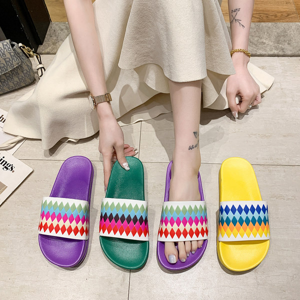 Šarene ženske papuče s ravnim potplatom