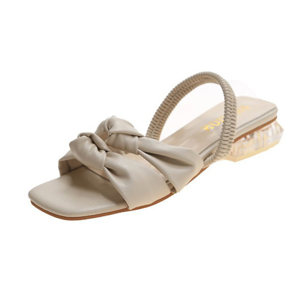 Kožne ženske papuče pogodne za ljeto