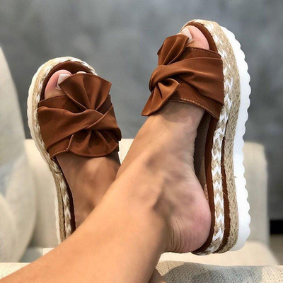 Papuci casual din piele intoarsa ecologica pe o platforma plata