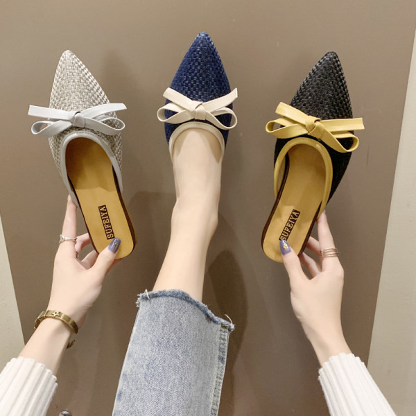 Moderne ženske papuče na špic s trakom