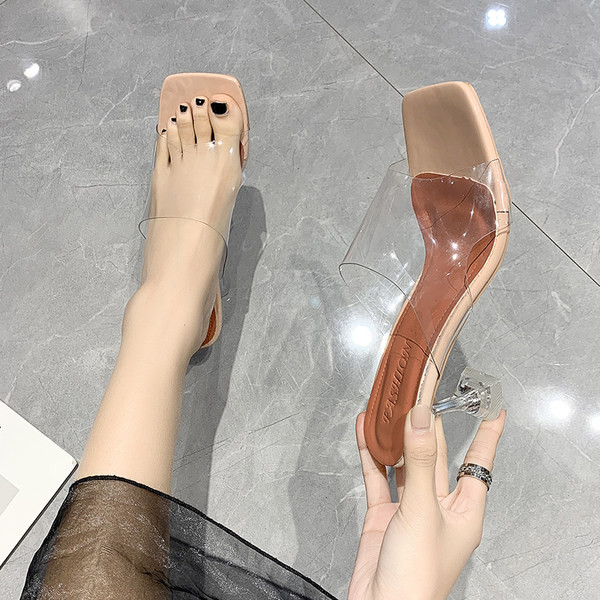 Moderne ženske papuče na petu