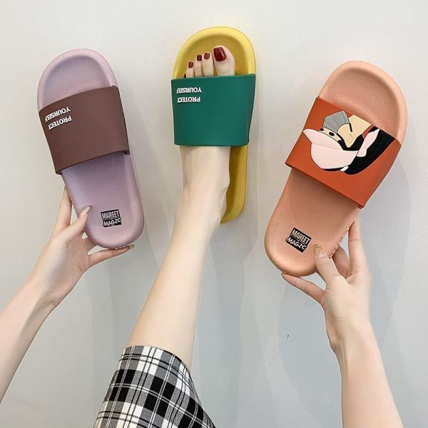 Papuci de damă colorați cu inscripții