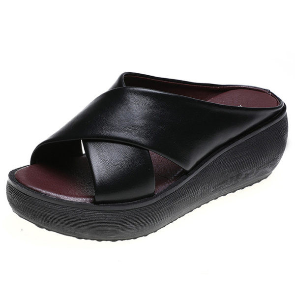 Papuci de damă cu platformă cu bretele încrucișate