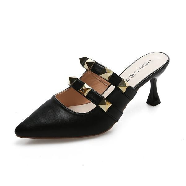 Ženske papuče sa zakovicama i petom u bijeloj i crnoj boji