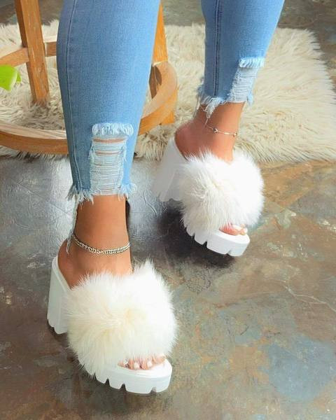 Papuci moderni cu puf si toc gros