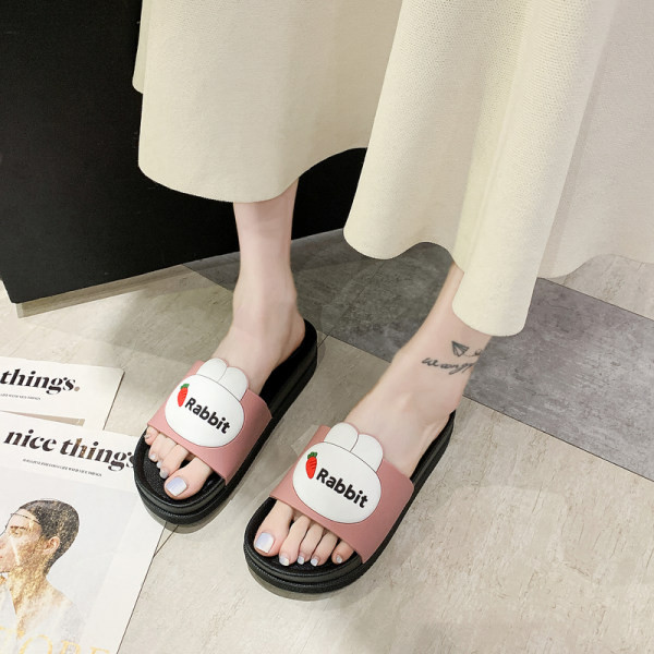 Papuci de damă cu inscripție și element 3D