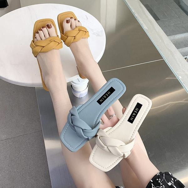 Ženske papuče od eko kože sa ravnim đonom - do broja 43