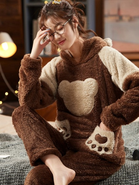 Pijamale de puf pentru femei cu diverse motive 3D ale personajelor din desene animate