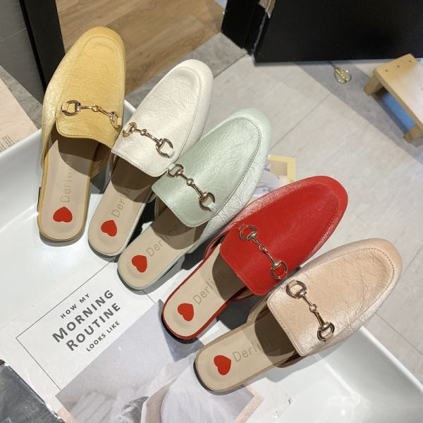 Papuci de dama moderni din piele ecologica cu element metalic