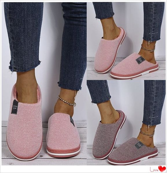 Papuci textile de casa cu captuseala calda