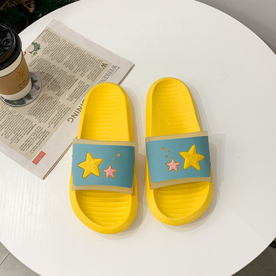 Γυναικείες λαστιχένιες παντόφλες με επίπεδη σόλα