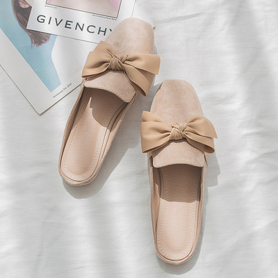 Papuci moderni pentru femei - mai multe modele