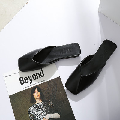 Papuci moderni pentru femei - mai multe modele