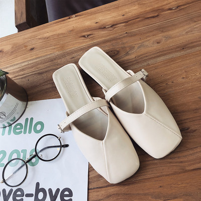 Papuci moderni pentru femei - mai multe modele