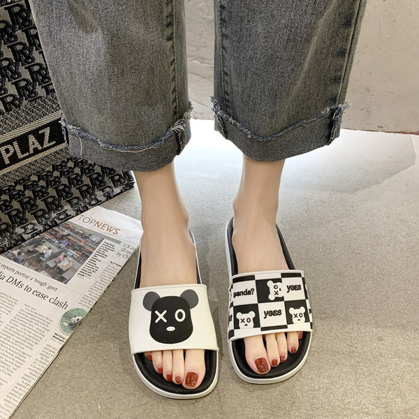 Ležerne ženske papuče za plažu u crno-bijeloj boji