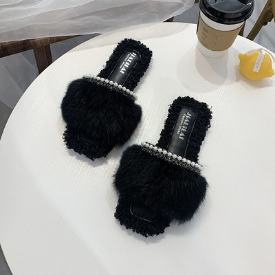 Μοντέρνες γυναικείες παντόφλες με πέρλες και επίπεδη σόλα