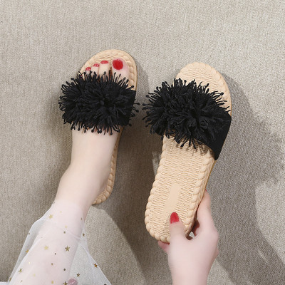 Papuci de damă cu talpă plată și element 3D