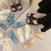 Papuci de damă din piele cu talpă plată