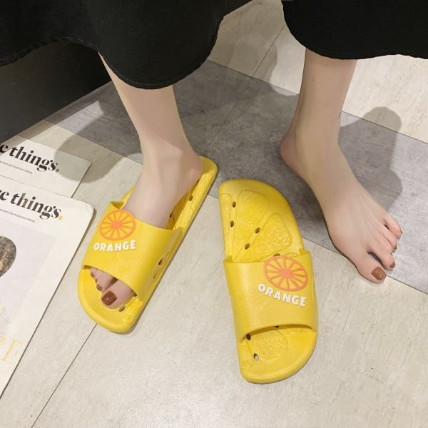 Papuci de damă cu inscripție în trei culori