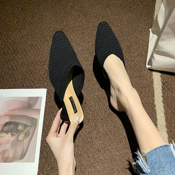 Model nou de papuci de dama cu toc gros