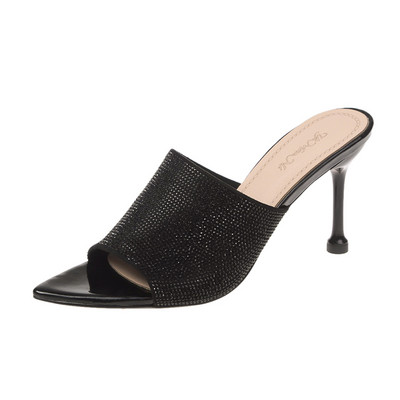 Κομψές γυναικείες παντόφλες μυτερό μοντέλο με γυαλιστερό εφέ