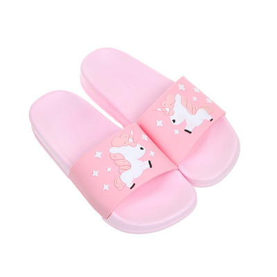 Γυναικείες παντόφλες με επίπεδη σόλα και μονόκερο απλικέ