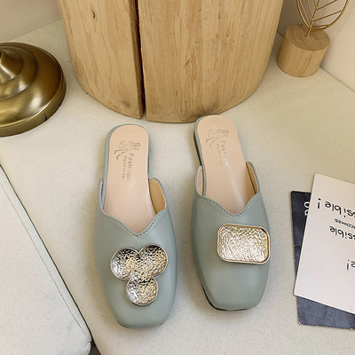 Papuci de dama din piele cu element metalic