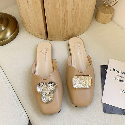 Papuci de dama din piele cu element metalic