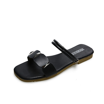 Καθημερινές γυναικείες παντόφλες με λουράκια