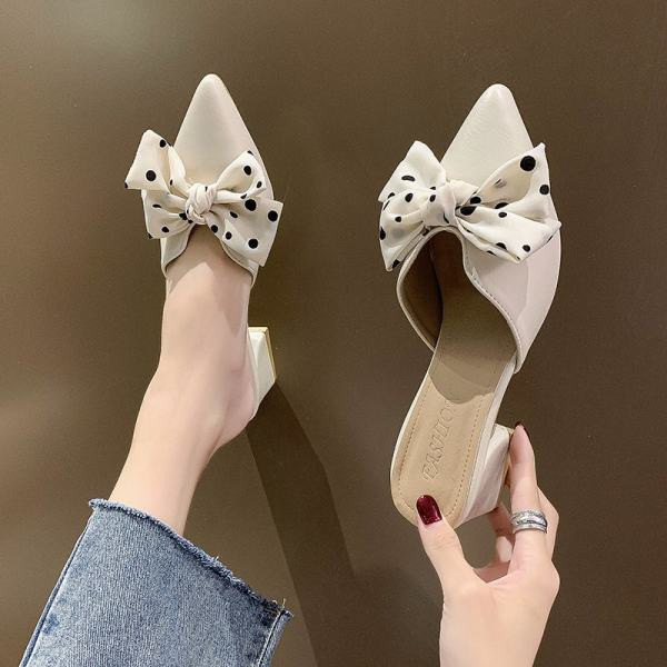 Papuci de dama model ascutit din piele cu panglica punctata