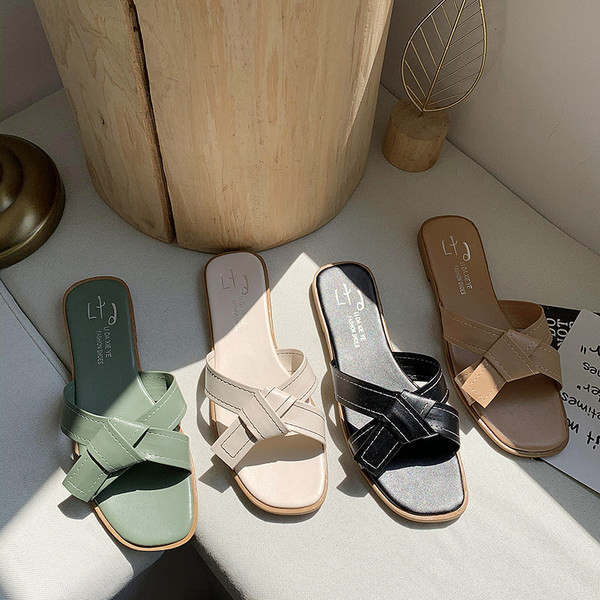 Papuci de damă moderni din piele ecologică în patru culori